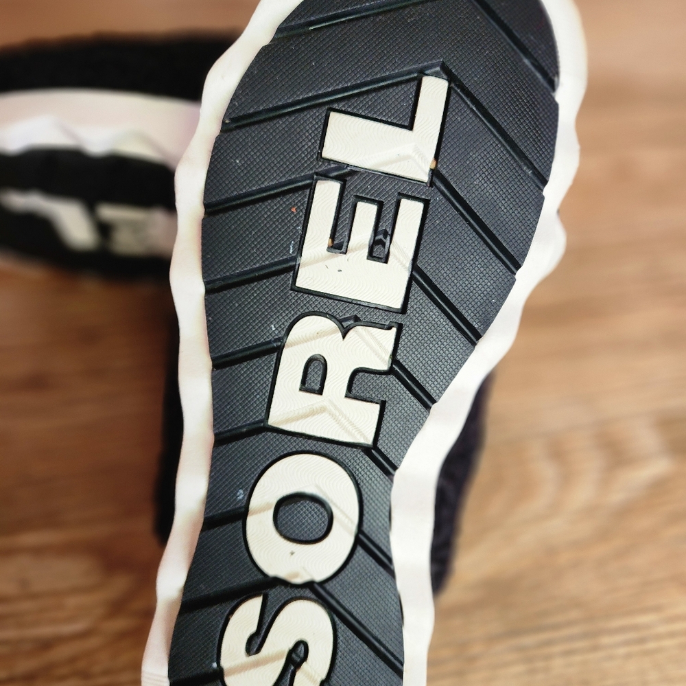 Size 9 - SOREL Viibe Black Faux Shearling Fuzzy Slip-On Shoes - Picture 5 of 14